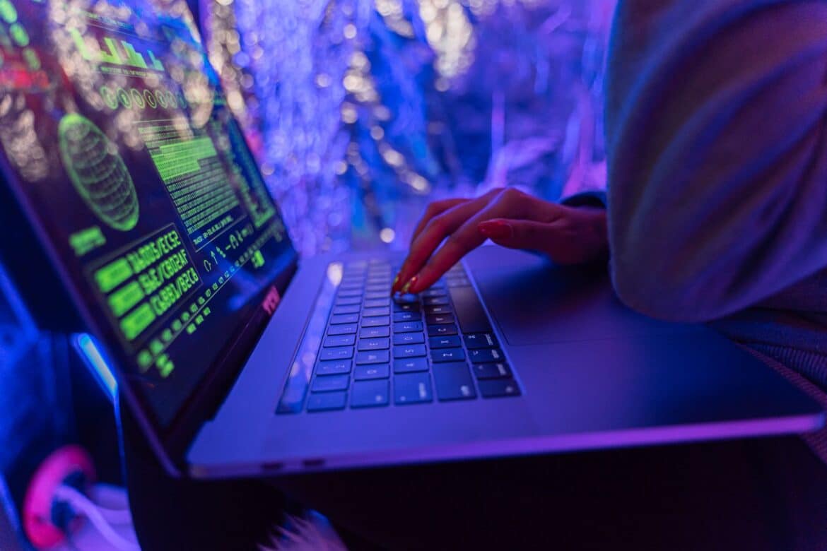 Oracle Critical Patch Update Fixes 337 Security Flaws